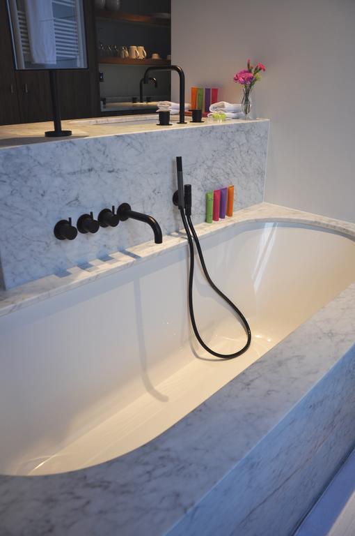 Smartflats - Raphael Suites Antwerpen Zimmer foto