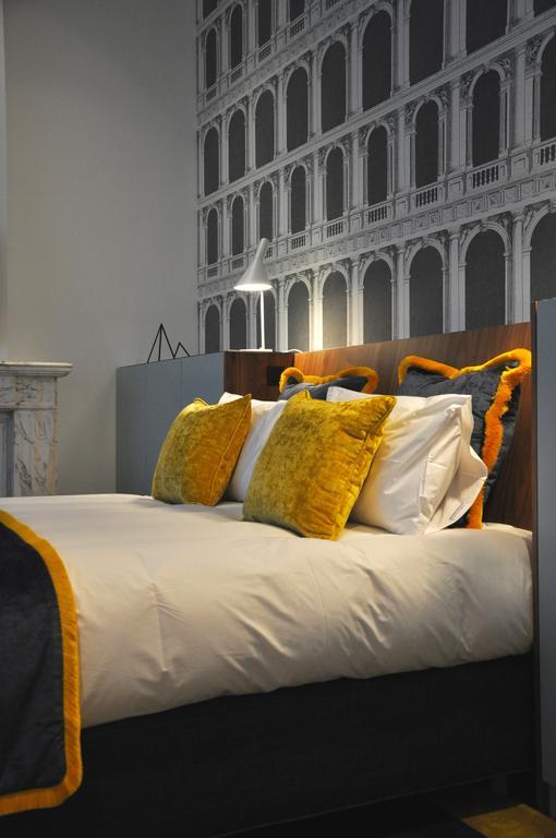Smartflats - Raphael Suites Antwerpen Zimmer foto