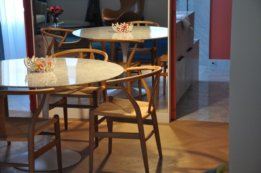 Smartflats - Raphael Suites Antwerpen Zimmer foto