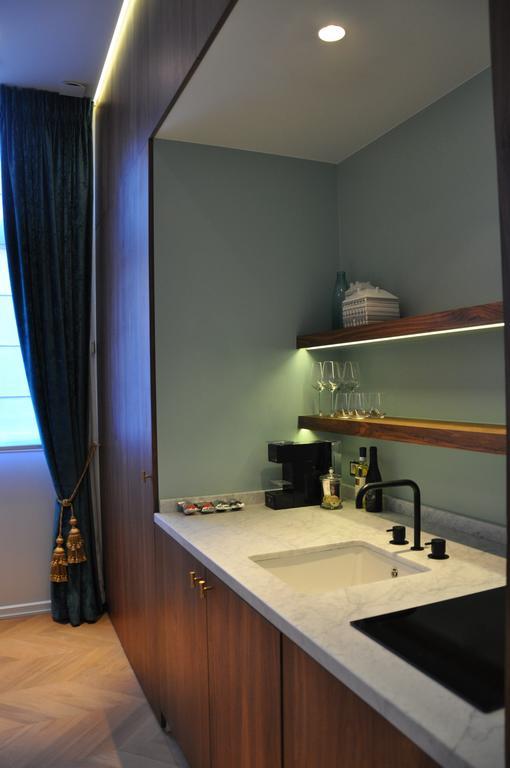 Smartflats - Raphael Suites Antwerpen Zimmer foto