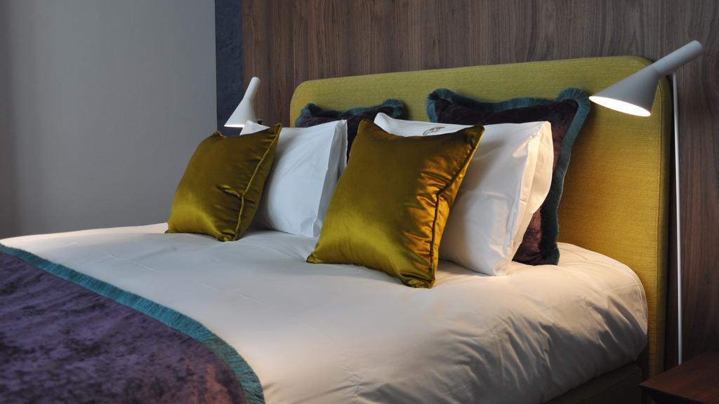 Smartflats - Raphael Suites Antwerpen Zimmer foto